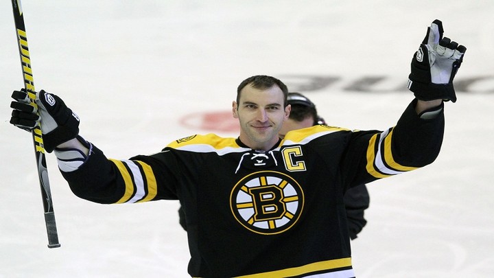Zdeno Chára opäť s najtvrdšou strelou v celej NHL